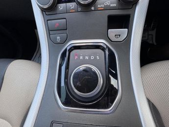 Land Rover Range Rover Evoque 2.2 SD4 Dynamic SUV 5dr Diesel Auto 4WD Euro 5 (190 ps)