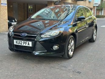 Ford Focus 1.6 Zetec Hatchback 5dr Petrol Powershift Euro 5 (125 ps)