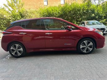Nissan Leaf 40kWh Tekna Hatchback 5dr Electric Auto (150 ps)