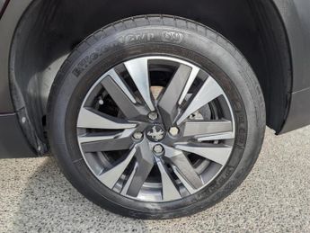 Peugeot 2008 1.2 PureTech Allure SUV 5dr Petrol Manual Euro 6 (82 ps)