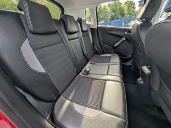 Peugeot 2008 1.2 PureTech Allure SUV 5dr Petrol Manual Euro 6 (82 ps)