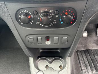 Dacia Sandero Stepway 0.9 TCe Essential Hatchback 5dr Petrol Manual Euro 6 (s/s) (90 p