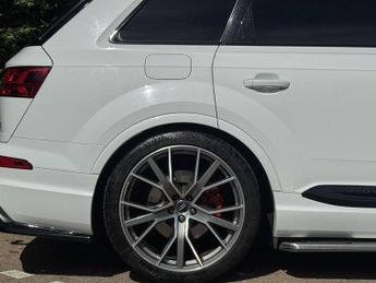 Audi SQ7 4.0 TDI V8 SUV 5dr Diesel Tiptronic quattro Euro 6 (s/s) (435 ps