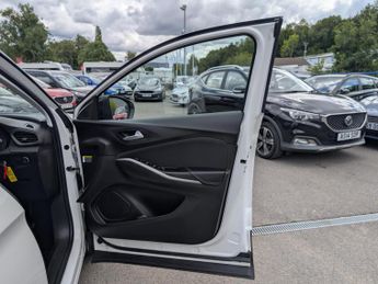 Vauxhall Grandland X 1.2 Turbo SE Premium SUV 5dr Petrol Manual Euro 6 (s/s) (130 ps)