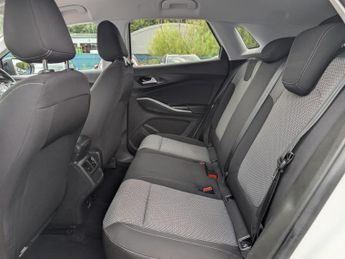 Vauxhall Grandland X 1.2 Turbo SE Premium SUV 5dr Petrol Manual Euro 6 (s/s) (130 ps)