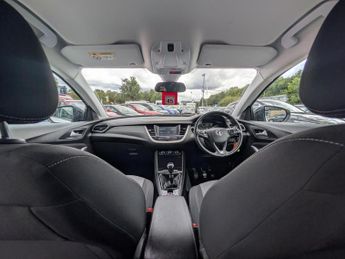 Vauxhall Grandland X 1.2 Turbo SE Premium SUV 5dr Petrol Manual Euro 6 (s/s) (130 ps)