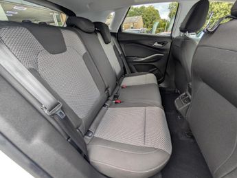 Vauxhall Grandland X 1.2 Turbo SE Premium SUV 5dr Petrol Manual Euro 6 (s/s) (130 ps)