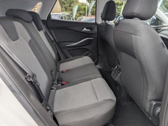 Vauxhall Grandland X 1.2 Turbo SE Premium SUV 5dr Petrol Manual Euro 6 (s/s) (130 ps)