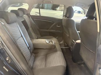 Toyota Avensis 2.0 D-4D TR Tourer 5dr Diesel Manual Euro 5 (126 ps)