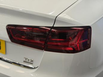 Audi A6 Saloon 2.0 TDI ultra S line Saloon 4dr Diesel S Tronic Euro 6 (s/s) (19