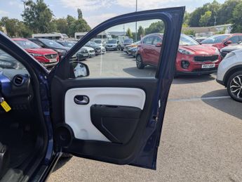 Renault Twingo 0.9 TCe Iconic Hatchback 5dr Petrol EDC Euro 6 (90 ps)