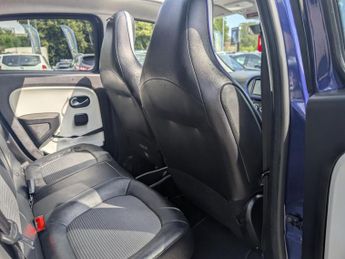 Renault Twingo 0.9 TCe Iconic Hatchback 5dr Petrol EDC Euro 6 (90 ps)