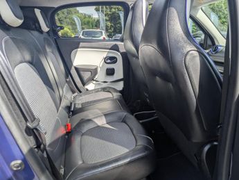 Renault Twingo 0.9 TCe Iconic Hatchback 5dr Petrol EDC Euro 6 (90 ps)