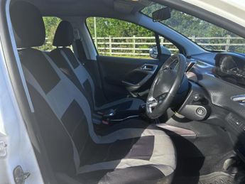 Peugeot 2008 1.2 VTi Active SUV 5dr Petrol Manual Euro 5 (82 ps)