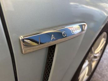 Jaguar XF 2.2d Luxury Saloon 4dr Diesel Auto Euro 5 (s/s) (190 ps)