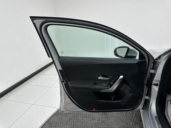 Mercedes-Benz A Class 1.3 A200 AMG Line Hatchback 5dr Petrol 7G-DCT Euro 6 (s/s) (163 