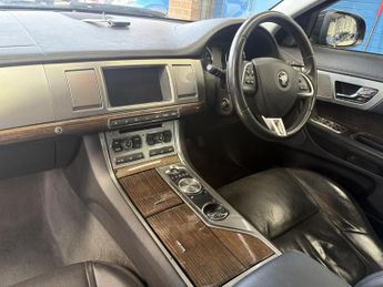 Jaguar XF 2.2d Luxury Saloon 4dr Diesel Auto Euro 5 (s/s) (163 ps)