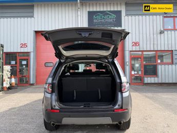 Land Rover Discovery Sport 2.0 TD4 SE Tech SUV 5dr Diesel Auto 4WD Euro 6 (s/s) (180 ps)