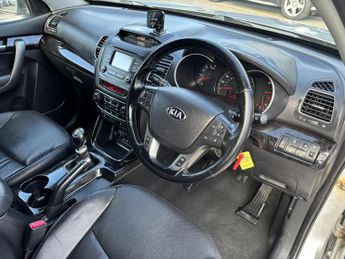 Kia Sorento 2.2 CRDi KX-2 SUV 5dr Diesel Manual AWD Euro 5 (194 bhp)
