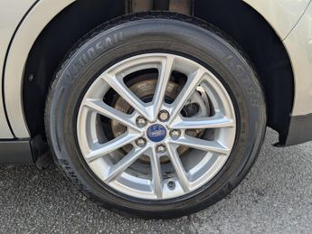 Ford C-Max 1.0T EcoBoost Zetec MPV 5dr Petrol Manual Euro 6 (s/s) (125 ps)