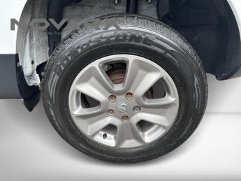 Dacia Duster 1.5 dCi Laureate SUV 5dr Diesel Manual Euro 6 (s/s) (110 ps)