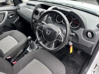 Dacia Duster 1.5 dCi Laureate SUV 5dr Diesel Manual Euro 6 (s/s) (110 ps)