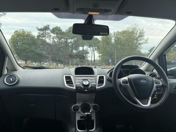 Ford Fiesta 1.4 Titanium Hatchback 5dr Petrol Automatic (149 g/km, 94 bhp)