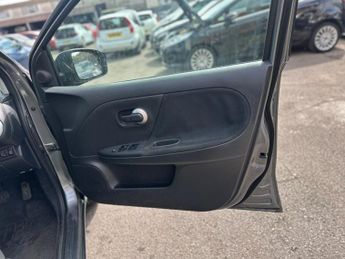 Nissan Note 1.6 16V Tekna Hatchback 5dr Petrol Auto Euro 5 (110 ps)