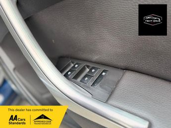 Vauxhall Astra 1.6 16v Elite Hatchback 5dr Petrol Easytronic Euro 5 (115 ps)