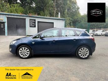Vauxhall Astra 1.6 16v Elite Hatchback 5dr Petrol Easytronic Euro 5 (115 ps)
