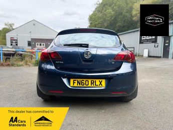 Vauxhall Astra 1.6 16v Elite Hatchback 5dr Petrol Easytronic Euro 5 (115 ps)