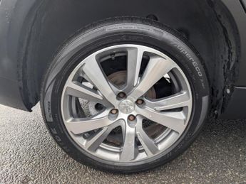 Peugeot 2008 1.2 PureTech Allure SUV 5dr Petrol Manual Euro 6 (s/s) (110 ps)