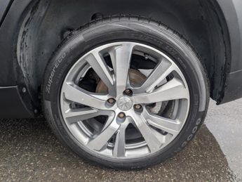 Peugeot 2008 1.2 PureTech Allure SUV 5dr Petrol Manual Euro 6 (s/s) (110 ps)