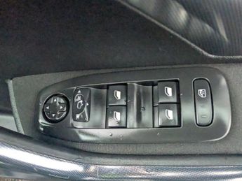 Peugeot 2008 1.2 PureTech Allure SUV 5dr Petrol Manual Euro 6 (s/s) (110 ps)