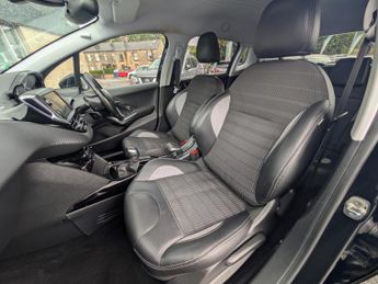 Peugeot 2008 1.2 PureTech Allure SUV 5dr Petrol Manual Euro 6 (s/s) (110 ps)