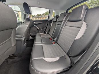 Peugeot 2008 1.2 PureTech Allure SUV 5dr Petrol Manual Euro 6 (s/s) (110 ps)