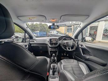 Peugeot 2008 1.2 PureTech Allure SUV 5dr Petrol Manual Euro 6 (s/s) (110 ps)