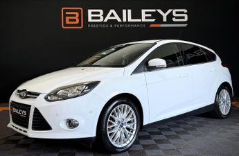 Ford Focus 1.0T EcoBoost Zetec Navigator Hatchback 5dr Petrol Manual Euro 5