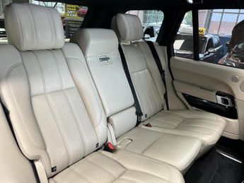 Land Rover Range Rover 4.4 SD V8 Vogue SE SUV 5dr Diesel Auto 4WD Euro 5 (339 ps)
