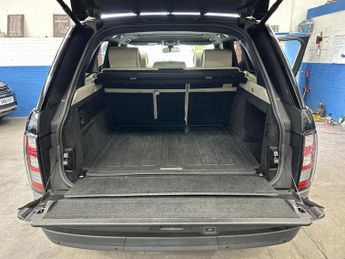 Land Rover Range Rover 4.4 SD V8 Vogue SE SUV 5dr Diesel Auto 4WD Euro 5 (339 ps)