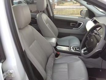 Land Rover Discovery Sport 2.0 TD4 HSE SUV 5dr Diesel Auto 4WD Euro 6 (s/s) (180 ps)