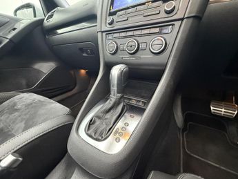 Volkswagen Golf 2.0 TDI BlueMotion Tech GT Cabriolet 2dr Diesel DSG Euro 5 (s/s)