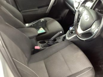 Toyota Auris 1.8 VVT-h Icon Hatchback 5dr Petrol Hybrid CVT Euro 5 (s/s) (136