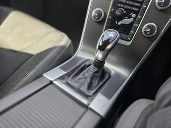 Volvo XC60 2.0 D4 SE SUV 5dr Diesel Geartronic Euro 6 (s/s) (181 ps)