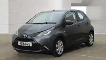 Toyota AYGO 1.0 VVT-i x-play Hatchback 5dr Petrol Manual Euro 6 (68 ps)