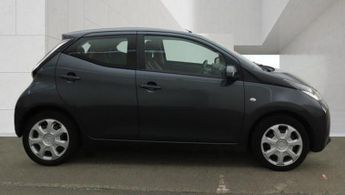 Toyota AYGO 1.0 VVT-i x-play Hatchback 5dr Petrol Manual Euro 6 (68 ps)