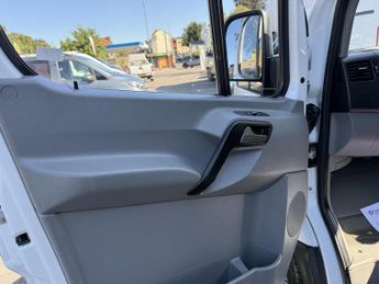 Mercedes-Benz Sprinter 2.1 314 CDi Panel Van 5dr Diesel Manual RWD L2 (213 g/km, 140 bh