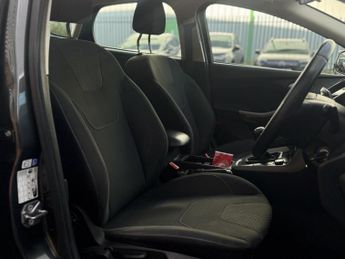 Ford Focus 1.0T EcoBoost Zetec Hatchback 5dr Petrol Manual Euro 6 (s/s) (12