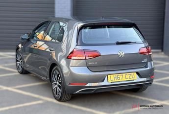 Volkswagen Golf 1.5 TSI EVO BlueMotion Tech SE Nav Hatchback 5dr Petrol DSG Euro