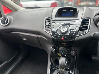 Ford Fiesta 1.6 Titanium Hatchback 5dr Petrol Powershift Euro 5 (105 ps)